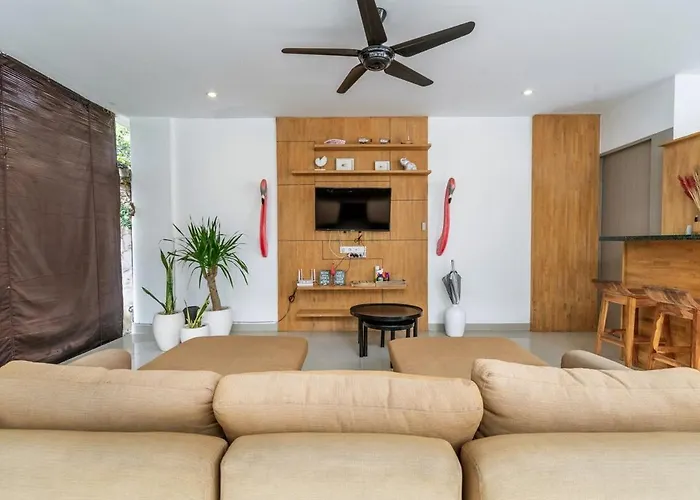 Tropical Oasis Villa, Steps From